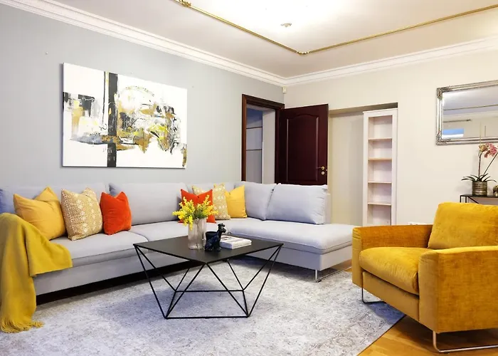 Tallinn City Apartments - 2 Bedroom On Old Town Main Street Viru