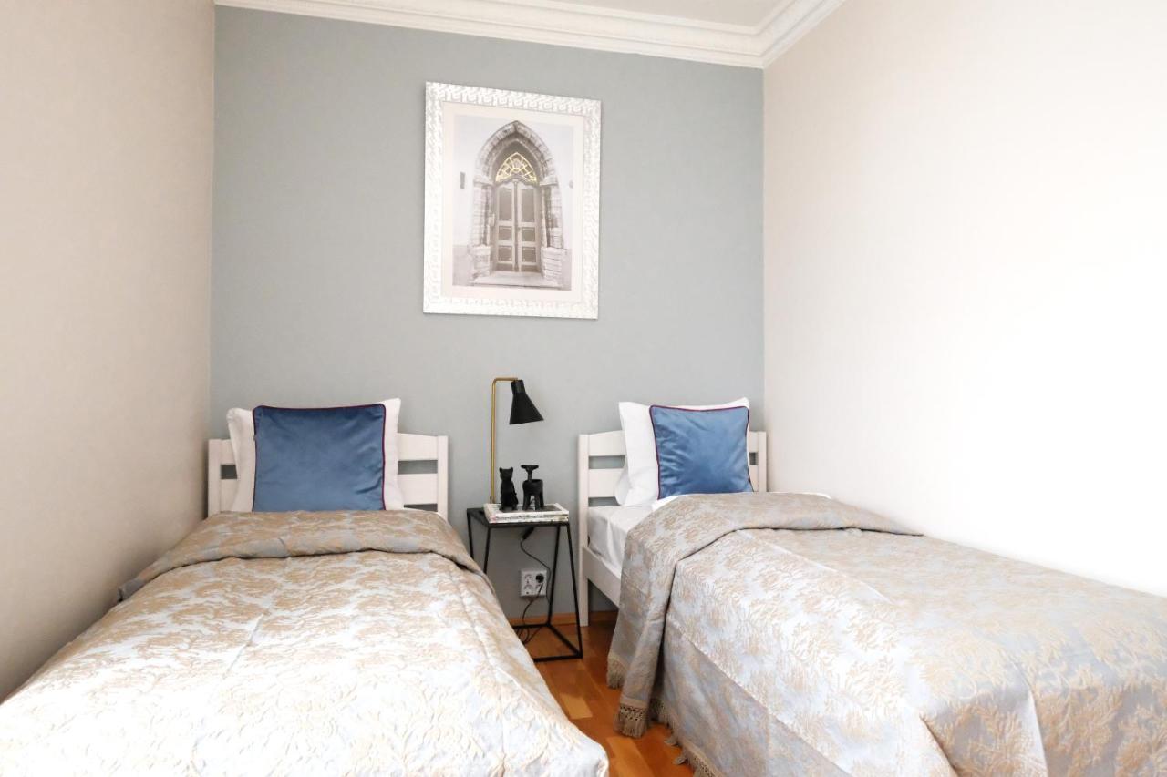 - 2 Bedroom On Old Town Main Street Viru