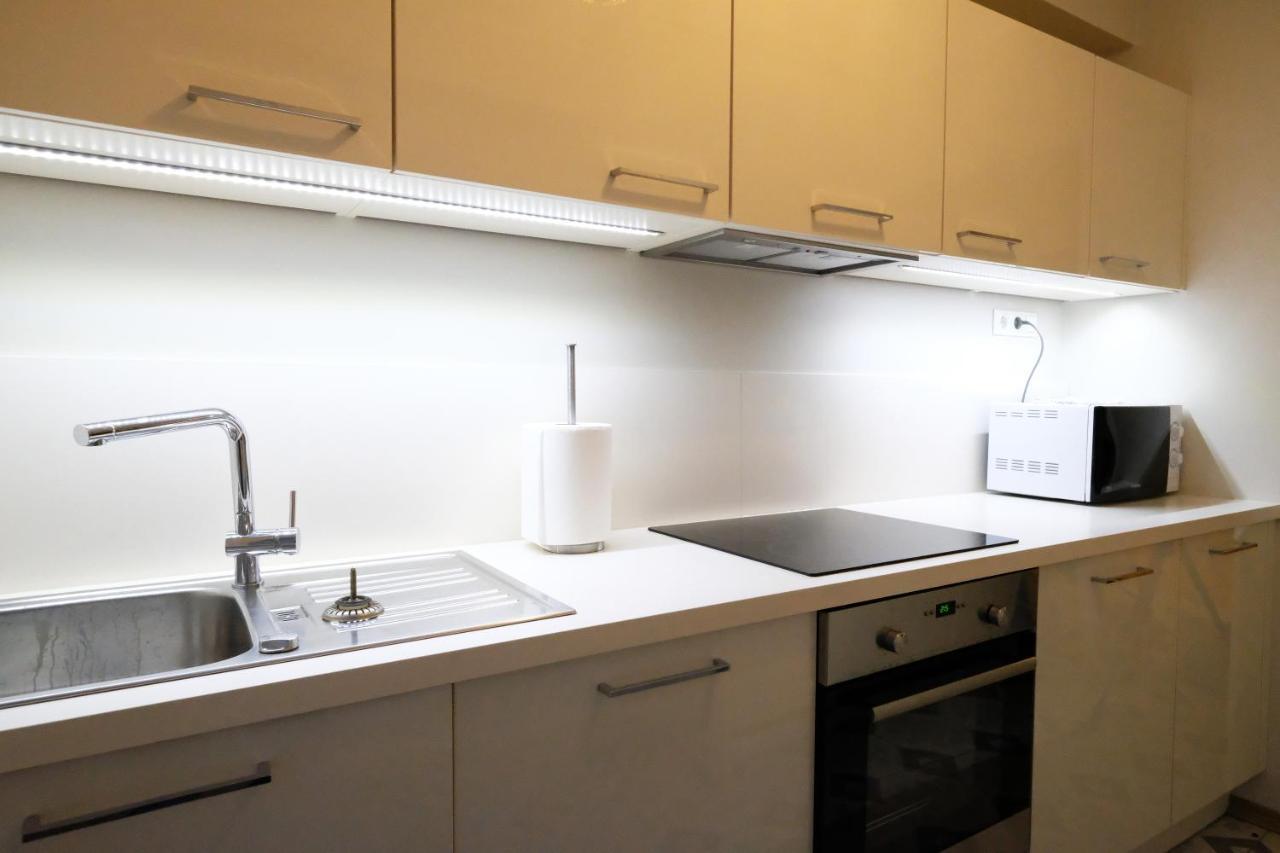 - 2 Bedroom On Old Town Main Street Viru * Tallinn
